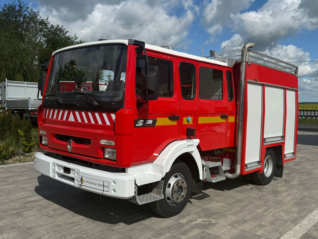 Renault Midliner 180 S180 - Tuletõrjeauto: pilt 3 Renault Midliner 180 S180 - Tuletõrjeauto: pilt 3