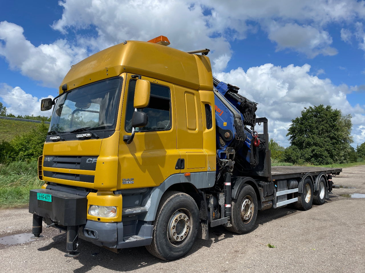 DAF CF 85.410 PM 80 crane laadkraan met jib en frontstempels - Kraanaga veoauto: pilt 3 DAF CF 85.410 PM 80 crane laadkraan met jib en frontstempels - Kraanaga veoauto: pilt 3