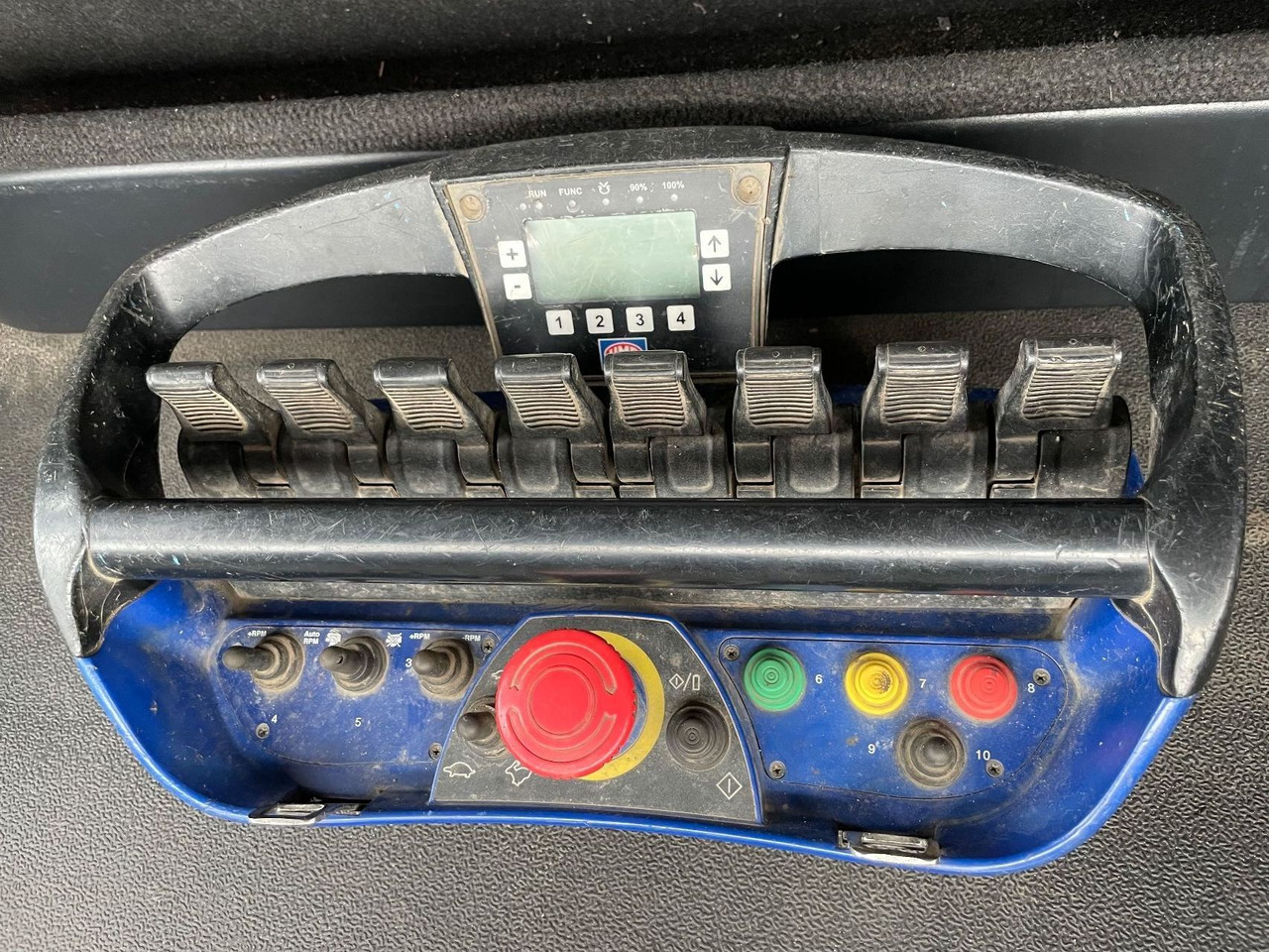 Kraanaga veoauto Iveco Stralis 360 with HMF 4020 K5 crane: pilt 15 Kraanaga veoauto Iveco Stralis 360 with HMF 4020 K5 crane: pilt 15