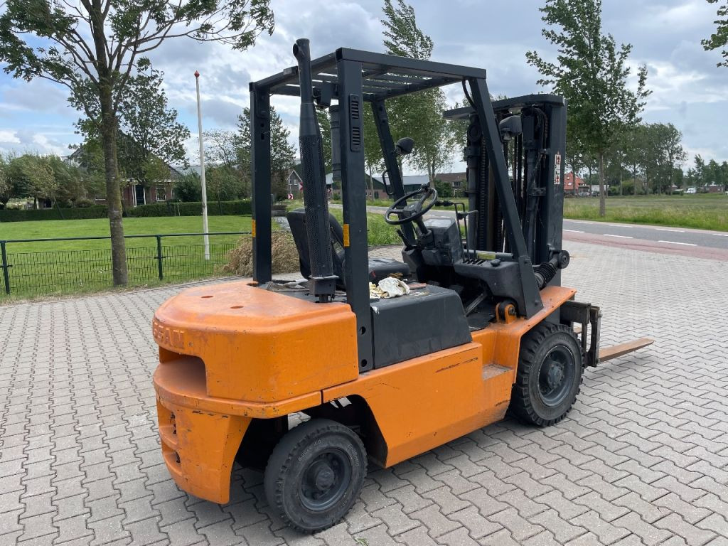Nissan FJ02A25U 2.5 ton diesel triplo freelift heftruck - Kahveltõstuk: pilt 3 Nissan FJ02A25U 2.5 ton diesel triplo freelift heftruck - Kahveltõstuk: pilt 3