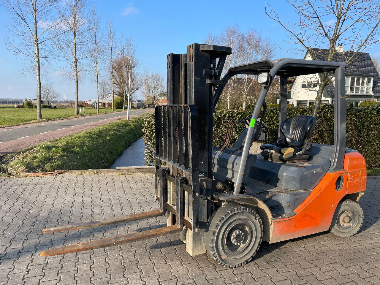 Toyota 02 8FDF25 2.5 ton triplo diesel heftruck - Kahveltõstuk: pilt 2 Toyota 02 8FDF25 2.5 ton triplo diesel heftruck - Kahveltõstuk: pilt 2