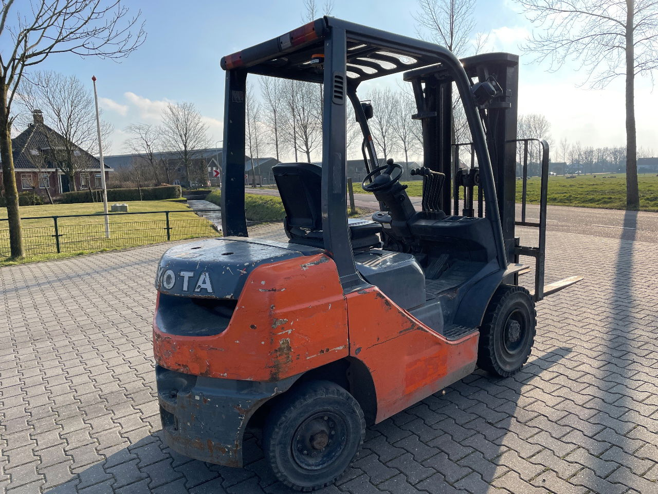 Toyota 02 8FDF25 2.5 ton triplo diesel heftruck - Kahveltõstuk: pilt 4 Toyota 02 8FDF25 2.5 ton triplo diesel heftruck - Kahveltõstuk: pilt 4