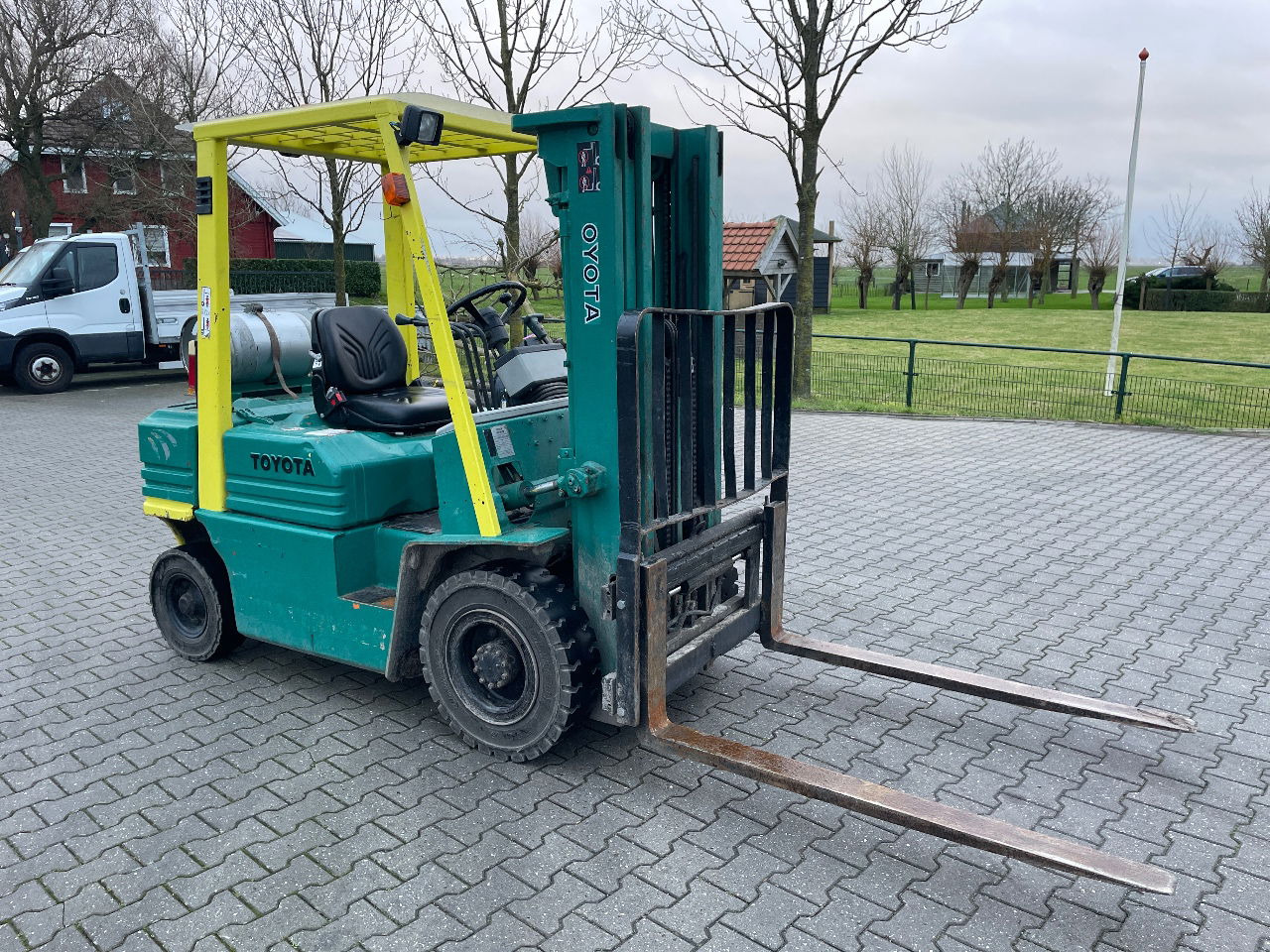 Toyota 42 5fgf25 2.5 Toyota heftruck LPG Triplo - Kahveltõstuk: pilt 4 Toyota 42 5fgf25 2.5 Toyota heftruck LPG Triplo - Kahveltõstuk: pilt 4