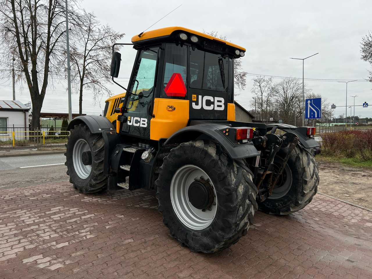 JCB Fastrac 3200 - Traktor: pilt 3 JCB Fastrac 3200 - Traktor: pilt 3