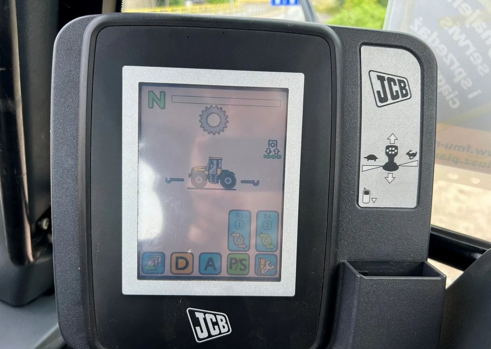 JCB Fastrac 3200 Sisu Xtra - Traktor: pilt 5 JCB Fastrac 3200 Sisu Xtra - Traktor: pilt 5
