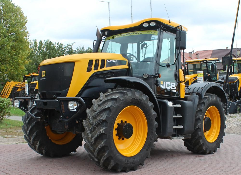 JCB Fastrac 3230 Xtra - Traktor: pilt 1 JCB Fastrac 3230 Xtra - Traktor: pilt 1