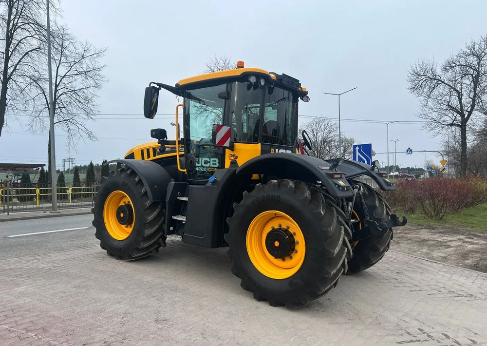 JCB Fastrac 4220 ICON | DEMO |220 KM |2022 ROK - Traktor: pilt 3 JCB Fastrac 4220 ICON | DEMO |220 KM |2022 ROK - Traktor: pilt 3