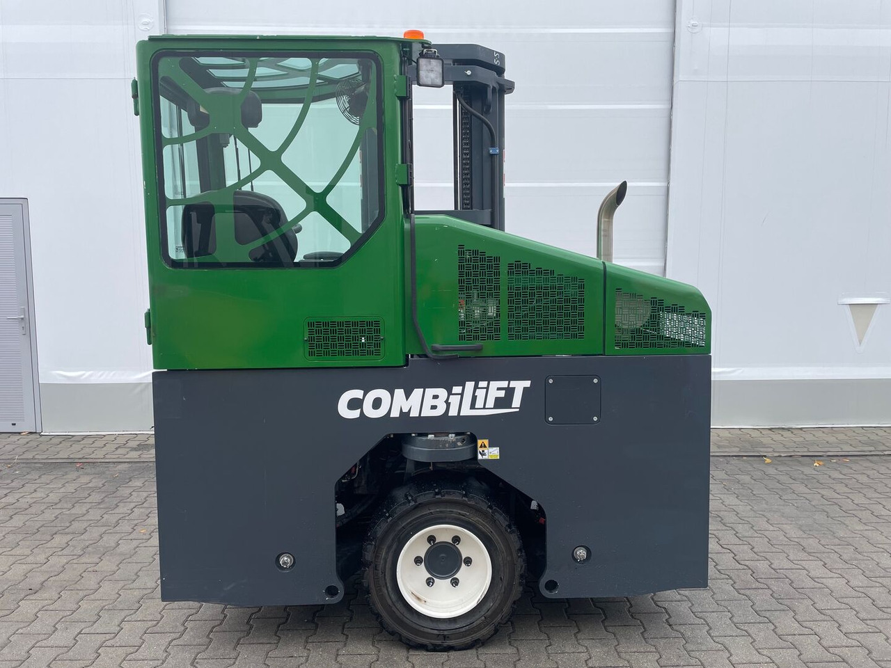 Combilift C4000 - 4-suunaline lükandmastiga tõstuk: pilt 4 Combilift C4000 - 4-suunaline lükandmastiga tõstuk: pilt 4