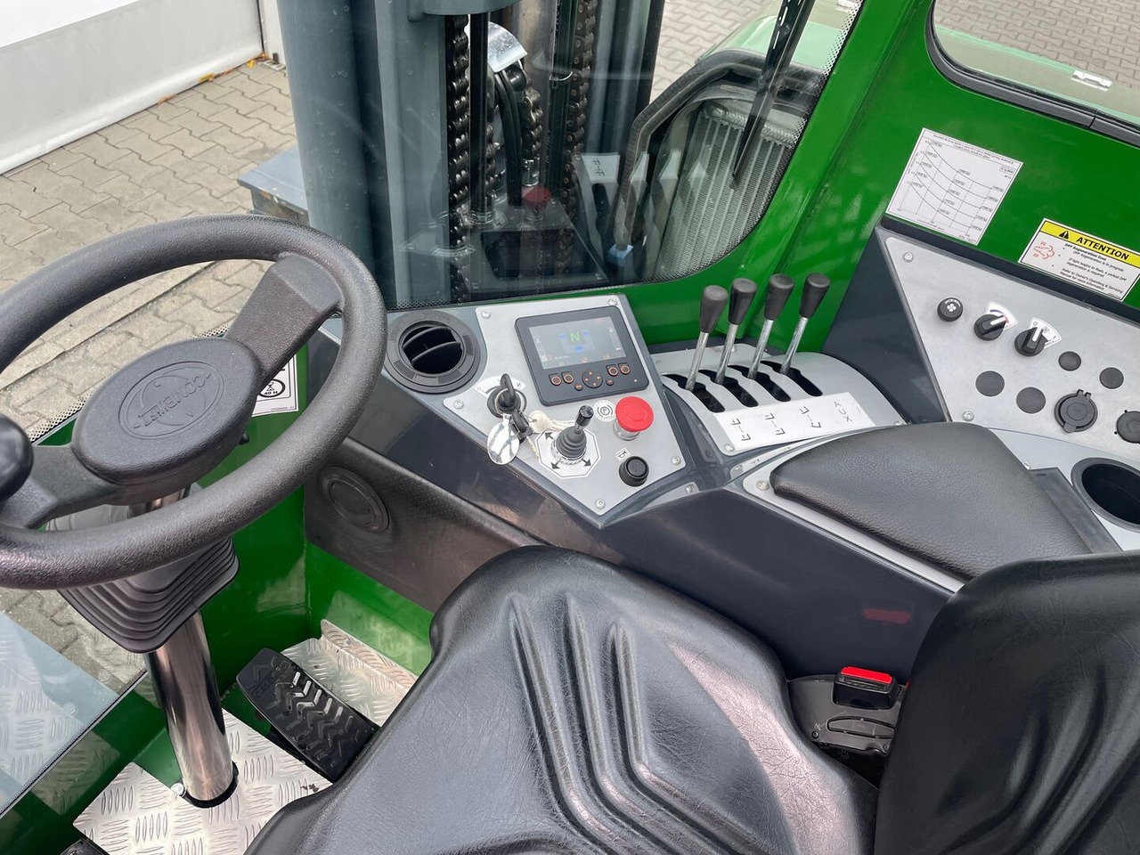 Combilift C4000 - 4-suunaline lükandmastiga tõstuk: pilt 5 Combilift C4000 - 4-suunaline lükandmastiga tõstuk: pilt 5