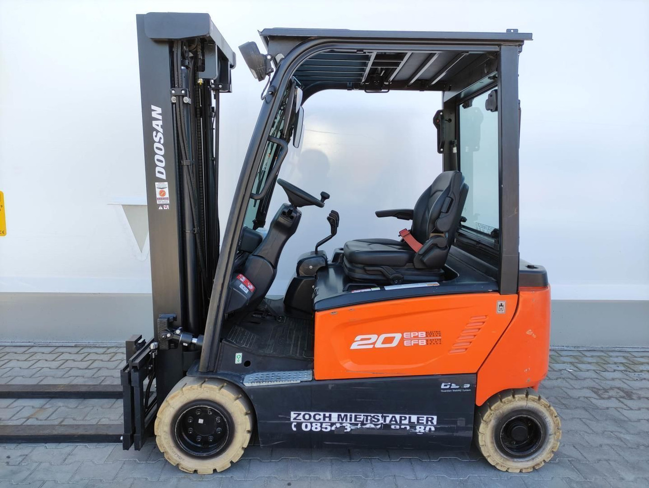 Doosan B20X-7 (Plus) - Elektritõstuk: pilt 1 Doosan B20X-7 (Plus) - Elektritõstuk: pilt 1