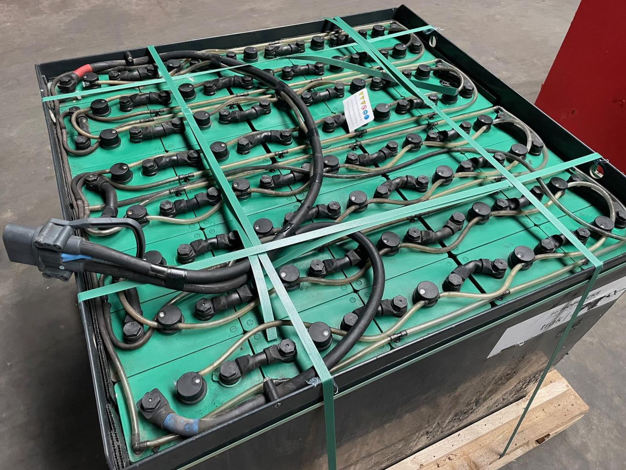 Hoppecke 80V 6 HPZS 930 - Aku - Materjali käitlemise seade: pilt 1 Hoppecke 80V 6 HPZS 930 - Aku - Materjali käitlemise seade: pilt 1