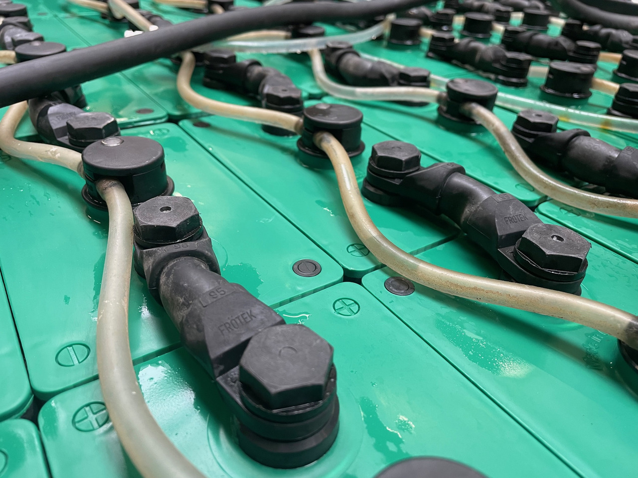 Hoppecke 80V 6 HPZS 930 - Aku - Materjali käitlemise seade: pilt 3 Hoppecke 80V 6 HPZS 930 - Aku - Materjali käitlemise seade: pilt 3