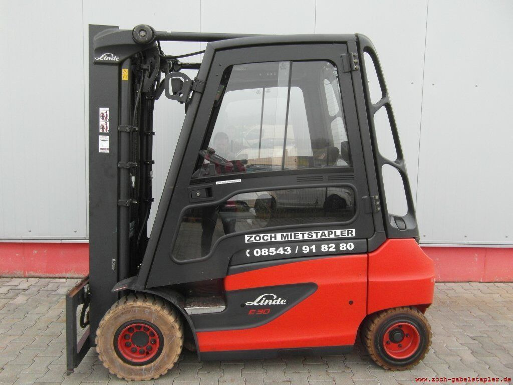 Linde E30-01-387 - Elektritõstuk: pilt 1 Linde E30-01-387 - Elektritõstuk: pilt 1