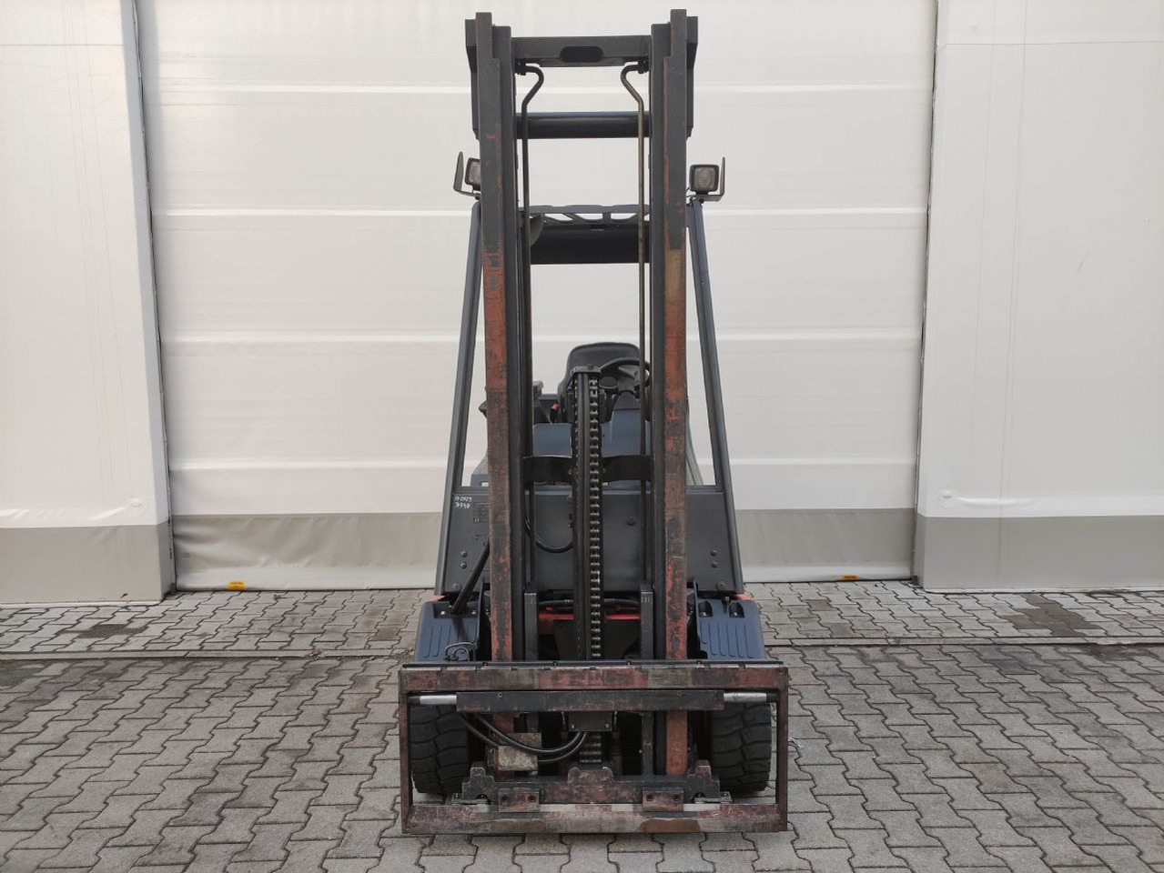 Linde E30-336-03 (LACK NEU) - Elektritõstuk: pilt 3 Linde E30-336-03 (LACK NEU) - Elektritõstuk: pilt 3