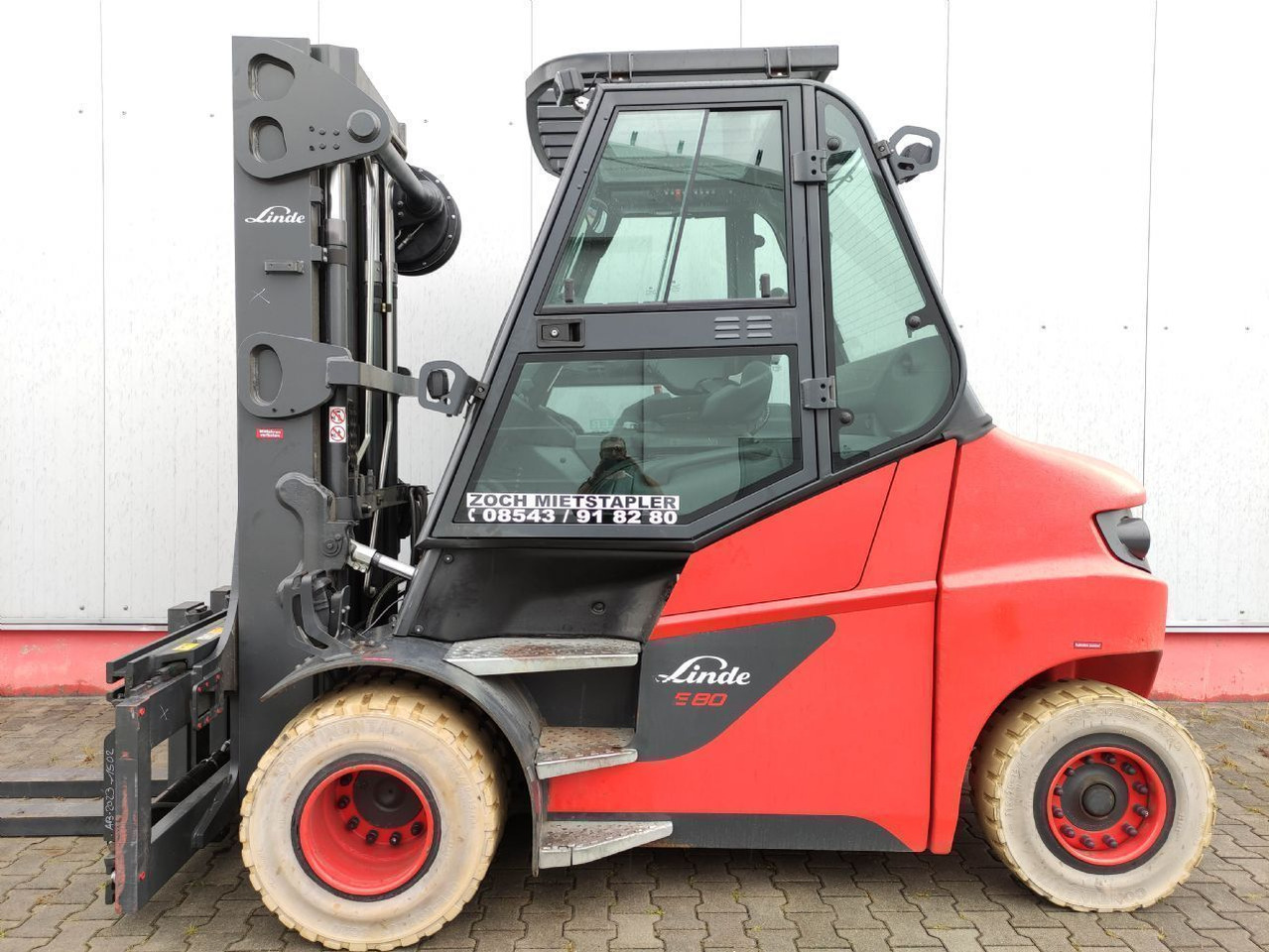 Linde E80-01-127 - Elektritõstuk: pilt 1 Linde E80-01-127 - Elektritõstuk: pilt 1