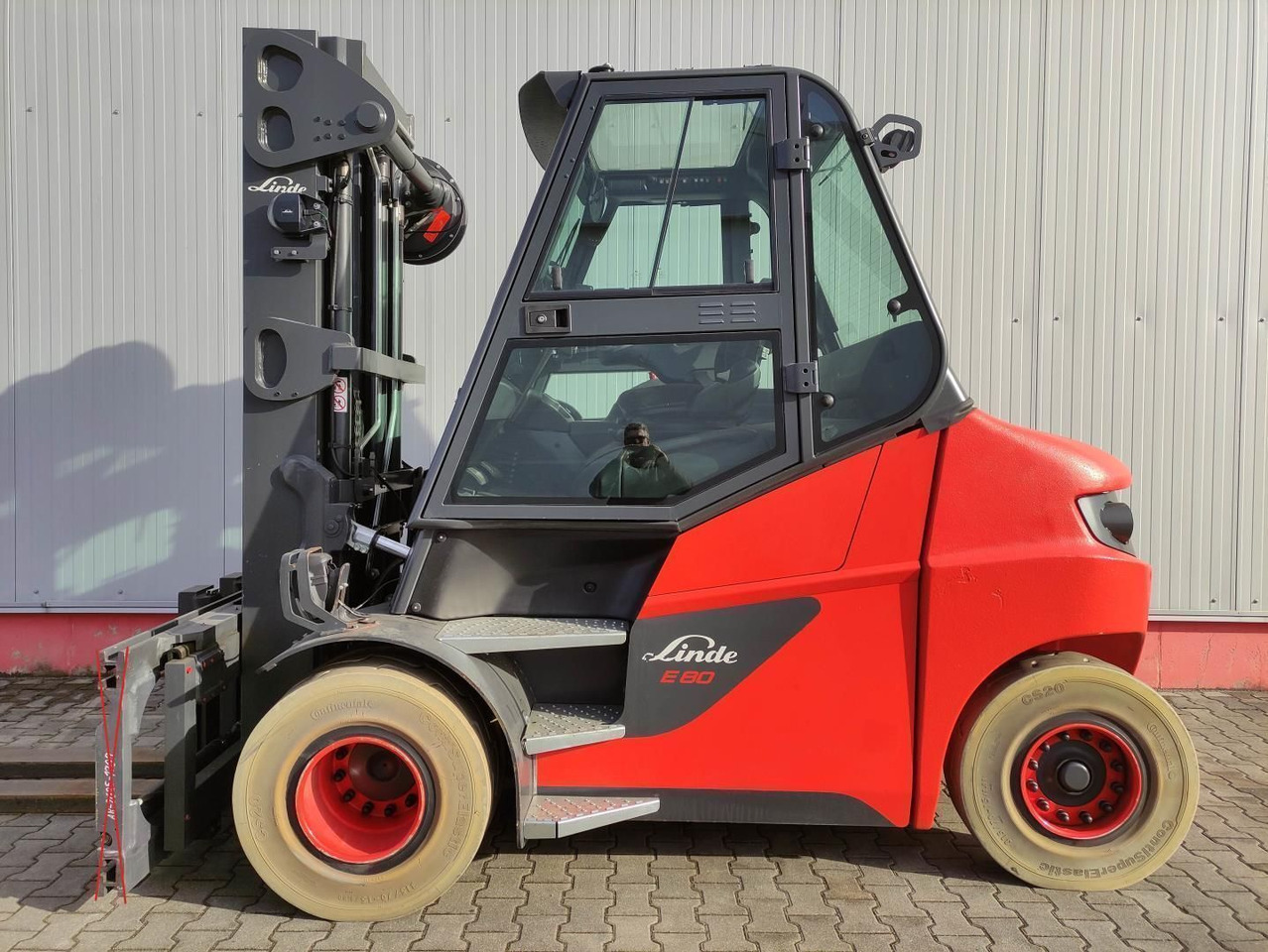 Linde E80-01-127 - Elektritõstuk: pilt 1 Linde E80-01-127 - Elektritõstuk: pilt 1