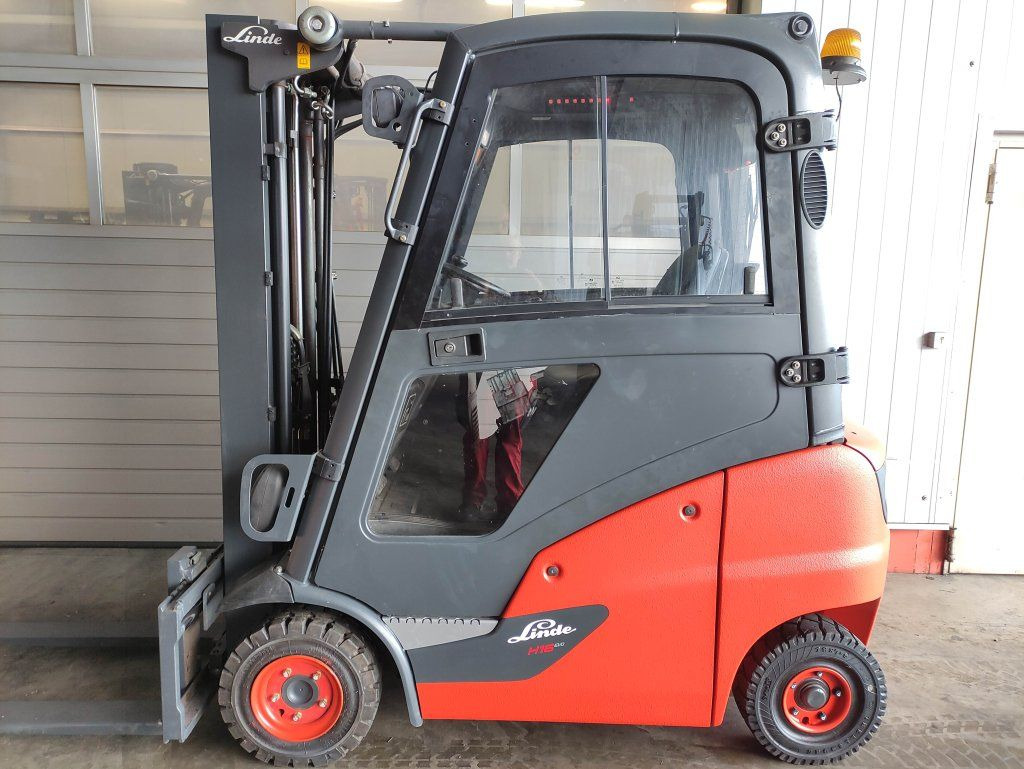 Linde H16D-01-391 *Komplett aufbereitet* - Diiseltõstuk: pilt 1 Linde H16D-01-391 *Komplett aufbereitet* - Diiseltõstuk: pilt 1