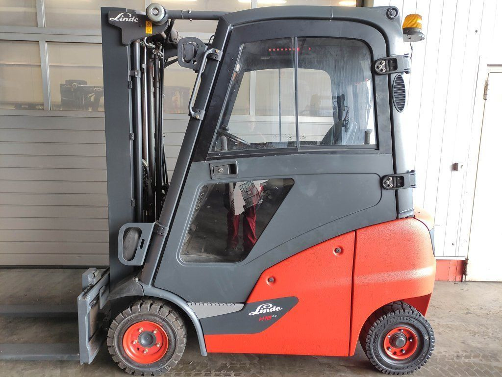 Linde H16D-01-391 *Komplett aufbereitet* - Diiseltõstuk: pilt 1 Linde H16D-01-391 *Komplett aufbereitet* - Diiseltõstuk: pilt 1