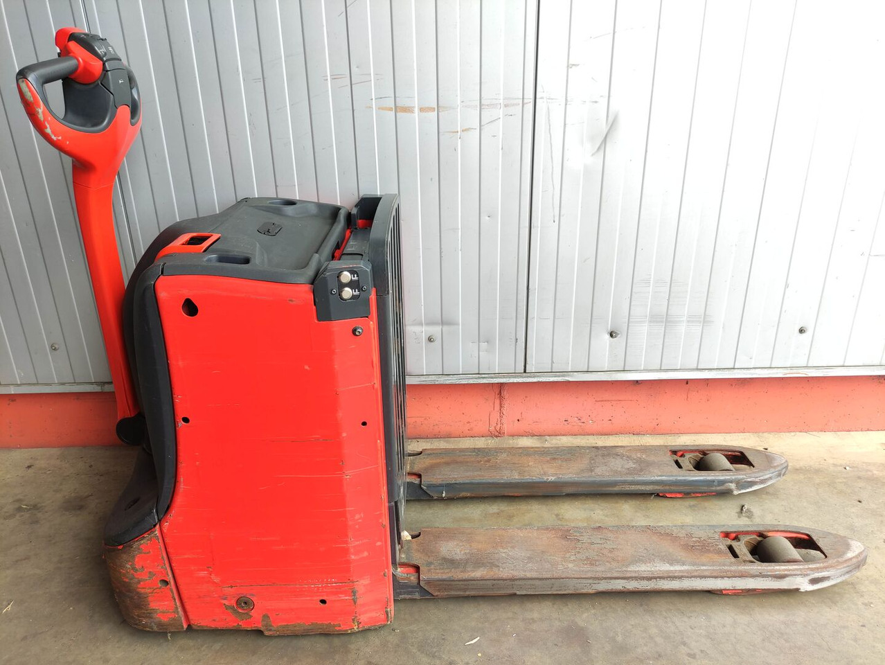 Linde T16L-1152 - Kaubaaluste tõstuk: pilt 2 Linde T16L-1152 - Kaubaaluste tõstuk: pilt 2