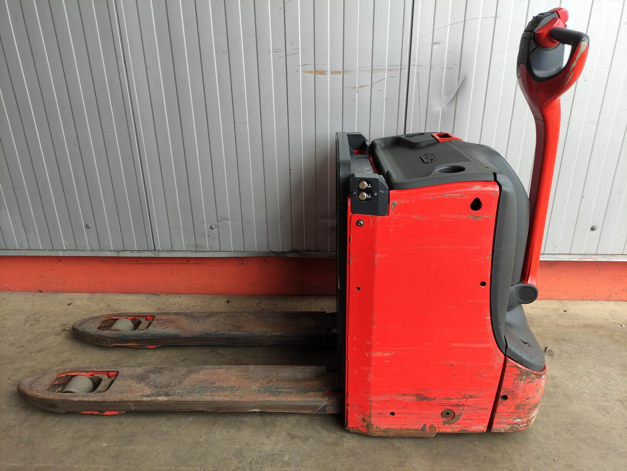 Linde T16L-1152 - Kaubaaluste tõstuk: pilt 1 Linde T16L-1152 - Kaubaaluste tõstuk: pilt 1