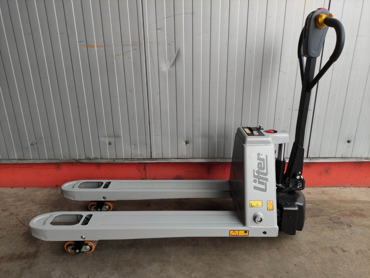 Pramac EY15L *NEU* - Kaubaaluste tõstuk: pilt 1 Pramac EY15L *NEU* - Kaubaaluste tõstuk: pilt 1