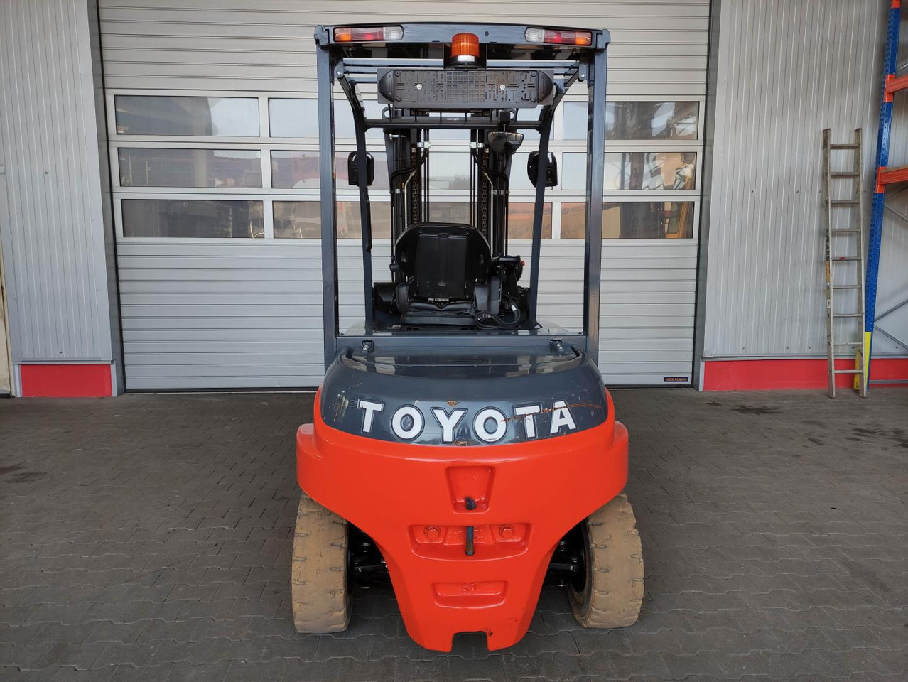 Toyota 8FBMT50 - Elektritõstuk: pilt 4 Toyota 8FBMT50 - Elektritõstuk: pilt 4