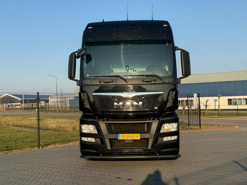 MAN TGX 18.440 NL TRUCK, ALCOA WHEELS, 2X TANK. - Sadulveok: pilt 3 MAN TGX 18.440 NL TRUCK, ALCOA WHEELS, 2X TANK. - Sadulveok: pilt 3