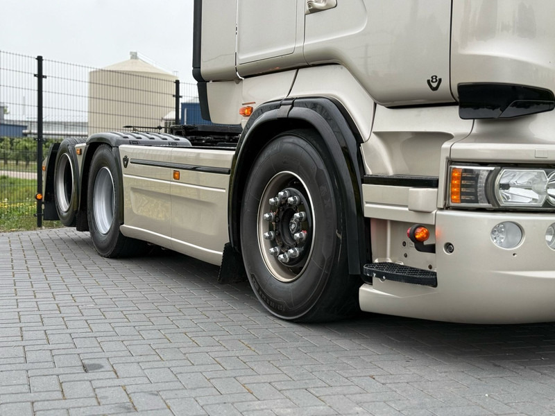 Scania R 580 SHOWTRUCK, VOLLUCHT, VOL SPOILER, RETARDER, SCHUIFSCHOTEL. - Sadulveok: pilt 3 Scania R 580 SHOWTRUCK, VOLLUCHT, VOL SPOILER, RETARDER, SCHUIFSCHOTEL. - Sadulveok: pilt 3