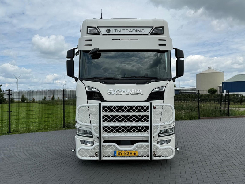 Scania R500 VOLLUCHT, LEREN STOELEN, RETARDER, GOEDE STAAT. - Sadulveok: pilt 2 Scania R500 VOLLUCHT, LEREN STOELEN, RETARDER, GOEDE STAAT. - Sadulveok: pilt 2