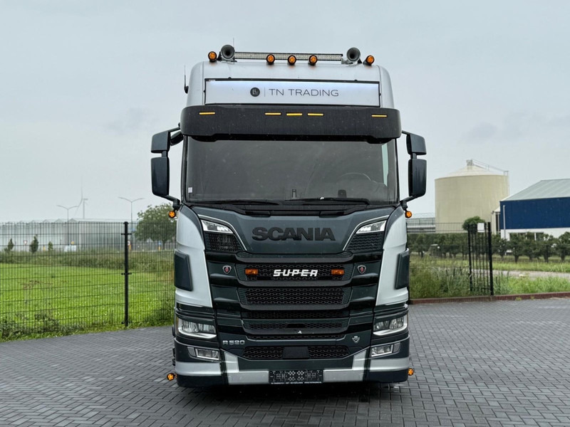 Scania R520 V8 NGS 6 BALLOONS, FULL AIR, RETARDER, 2X TANK, SHOW, FULL SPOILER. - Sadulveok: pilt 2 Scania R520 V8 NGS 6 BALLOONS, FULL AIR, RETARDER, 2X TANK, SHOW, FULL SPOILER. - Sadulveok: pilt 2