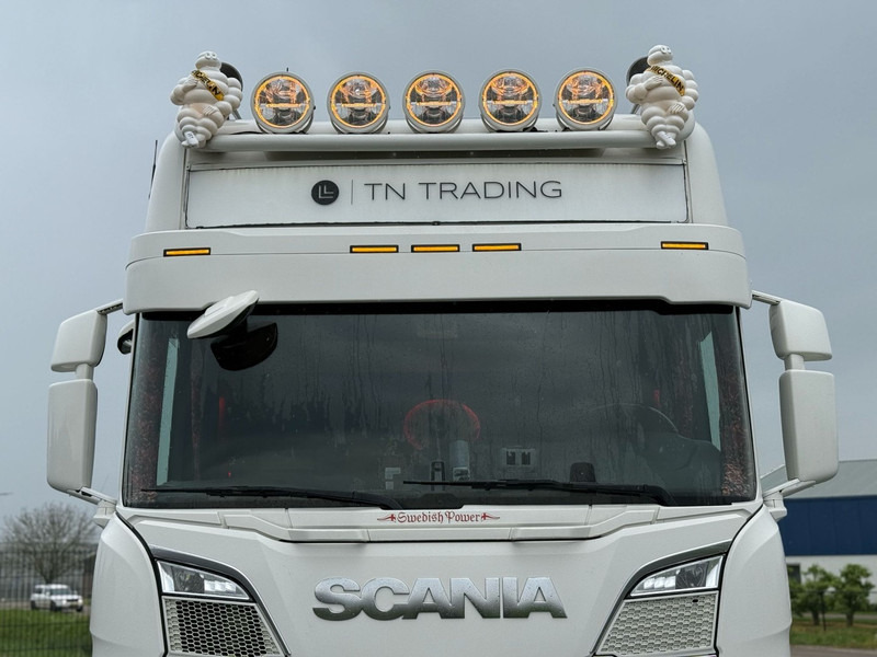 Scania R650 V8 FULL AIR, SHOW TRUCK, SPECIAL INTERIOR, SMART TACHO 2. - Sadulveok: pilt 4 Scania R650 V8 FULL AIR, SHOW TRUCK, SPECIAL INTERIOR, SMART TACHO 2. - Sadulveok: pilt 4