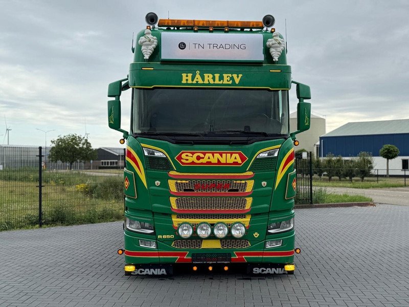 Scania R650 V8 SHOWTRUCK, VOLLUCHT, RETARDER, AUDIO, HYDRAULIEK, COMPLEET VOL. - Sadulveok: pilt 4 Scania R650 V8 SHOWTRUCK, VOLLUCHT, RETARDER, AUDIO, HYDRAULIEK, COMPLEET VOL. - Sadulveok: pilt 4