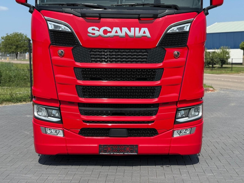 Scania S590 V8 NGS FULL AIR, ALCOA, LEATHER, HYDRAULIC, LIKE NEW. - Sadulveok: pilt 5 Scania S590 V8 NGS FULL AIR, ALCOA, LEATHER, HYDRAULIC, LIKE NEW. - Sadulveok: pilt 5