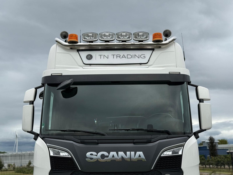 Scania S590 V8 NGS FULL AIR, PARK COOL, RETARDER, 2 TANKS. - Sadulveok: pilt 4 Scania S590 V8 NGS FULL AIR, PARK COOL, RETARDER, 2 TANKS. - Sadulveok: pilt 4