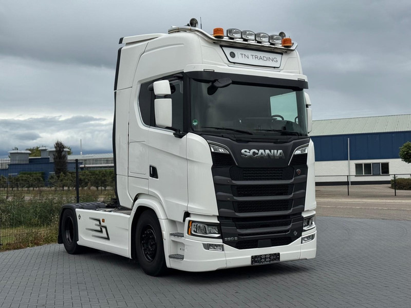 Scania S590 V8 NGS FULL AIR, PARK COOL, RETARDER, 2 TANKS. - Sadulveok: pilt 1 Scania S590 V8 NGS FULL AIR, PARK COOL, RETARDER, 2 TANKS. - Sadulveok: pilt 1