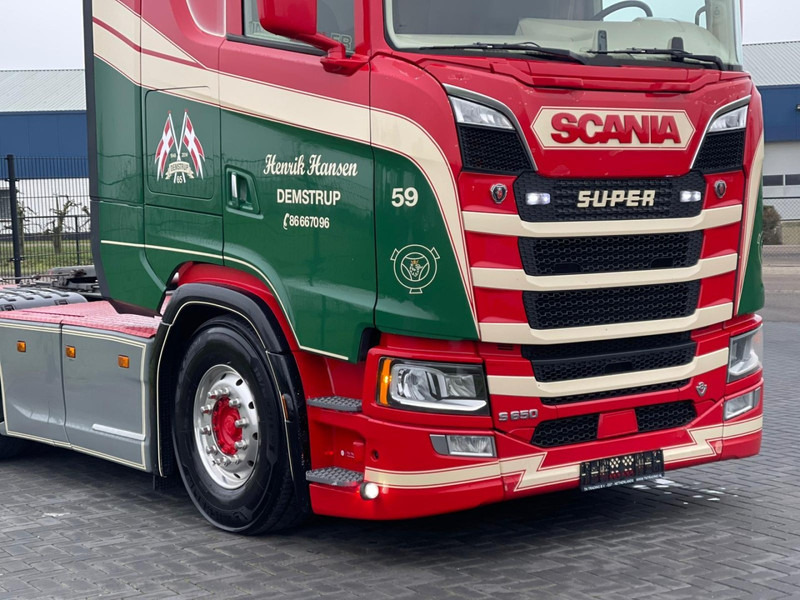Scania S650 V8 NGS SHOW TRUCK, FULL AIR, RETARDER, PTO/HYDRAULIC! - Sadulveok: pilt 4 Scania S650 V8 NGS SHOW TRUCK, FULL AIR, RETARDER, PTO/HYDRAULIC! - Sadulveok: pilt 4