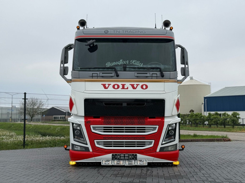 Volvo FH 13.500 SHOWTRUCK, VOLLUCHT, EURO 6, 6X2/4, PTO, SHOW INTERIEUR. - Sadulveok: pilt 2 Volvo FH 13.500 SHOWTRUCK, VOLLUCHT, EURO 6, 6X2/4, PTO, SHOW INTERIEUR. - Sadulveok: pilt 2