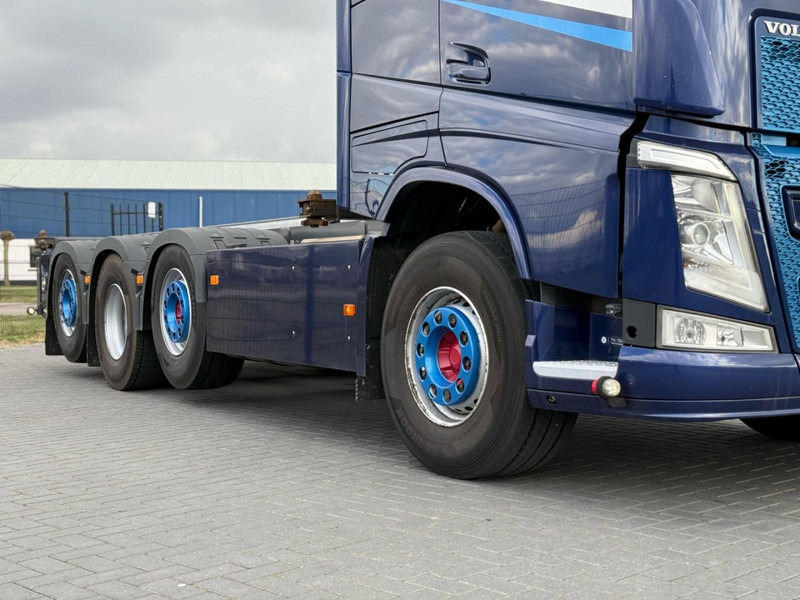Volvo FH 13.500 DYNAMIC STEERING, DUAL CLUTCH, ACC, 3X CAMERA, ACC. - Konteinerveduk/ Tõstukiga veoauto: pilt 2 Volvo FH 13.500 DYNAMIC STEERING, DUAL CLUTCH, ACC, 3X CAMERA, ACC. - Konteinerveduk/ Tõstukiga veoauto: pilt 2
