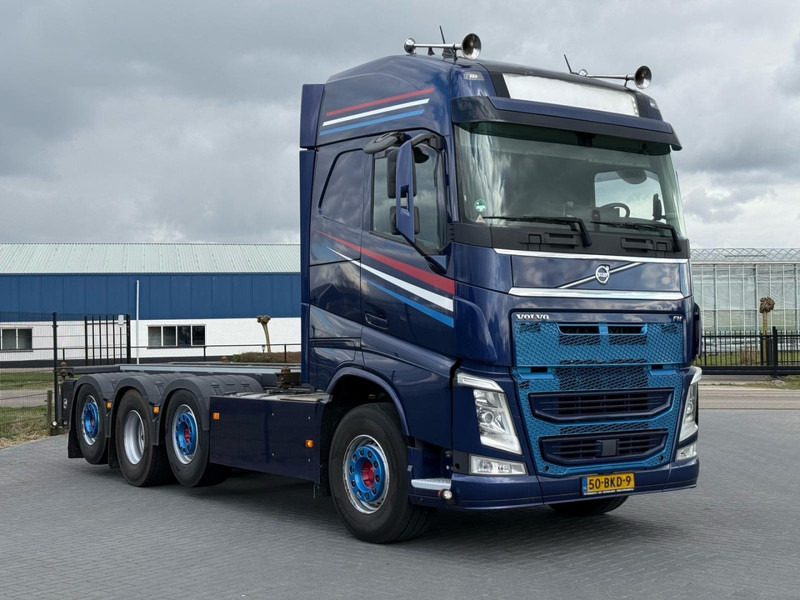 Volvo FH 13.500 DYNAMIC STEERING, DUAL CLUTCH, ACC, 3X CAMERA, ACC. - Konteinerveduk/ Tõstukiga veoauto: pilt 1 Volvo FH 13.500 DYNAMIC STEERING, DUAL CLUTCH, ACC, 3X CAMERA, ACC. - Konteinerveduk/ Tõstukiga veoauto: pilt 1