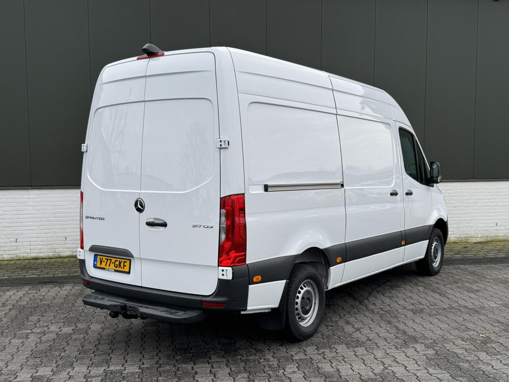 Mercedes-Benz Sprinter-317 1.9 CDI L2 9G laadruimte bekleed Leder Camera Clima M-bux media systeem DAB - Kaubik: pilt 2 Mercedes-Benz Sprinter-317 1.9 CDI L2 9G laadruimte bekleed Leder Camera Clima M-bux media systeem DAB - Kaubik: pilt 2