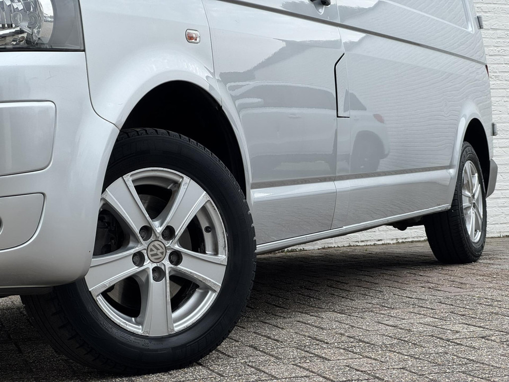 Volkswagen Transporter-2.0 TDI L2H3 Trekhaak Airco Navigatie Parrot Lat om Lat betimmering - Kaubik: pilt 4 Volkswagen Transporter-2.0 TDI L2H3 Trekhaak Airco Navigatie Parrot Lat om Lat betimmering - Kaubik: pilt 4