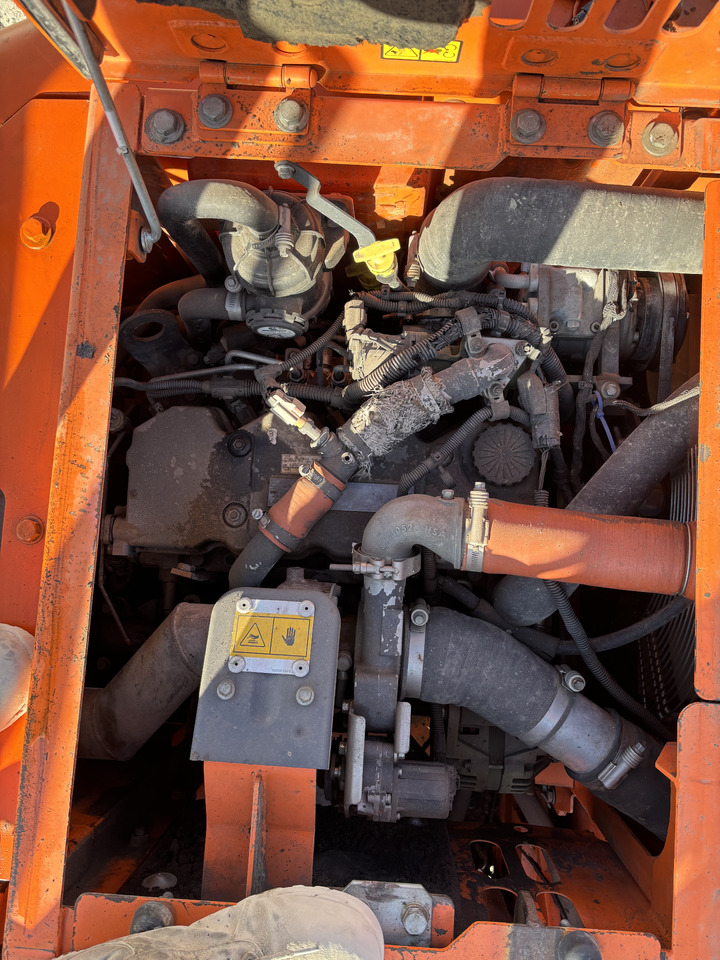Lintekskavaator DOOSAN DX140-3: pilt 9