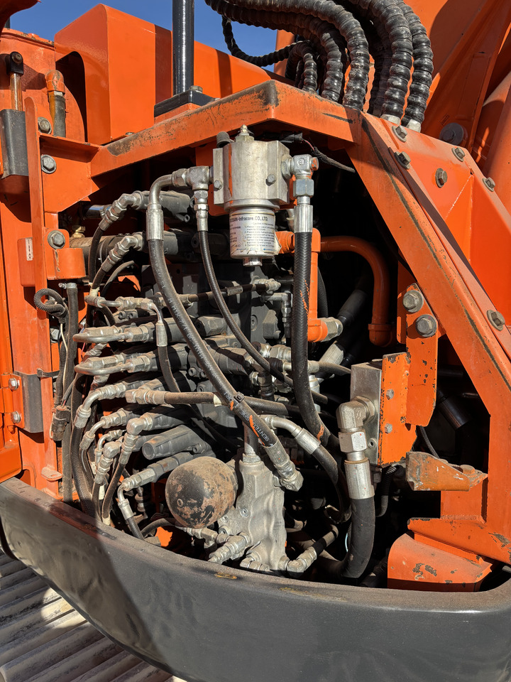 Lintekskavaator DOOSAN DX140-3: pilt 11