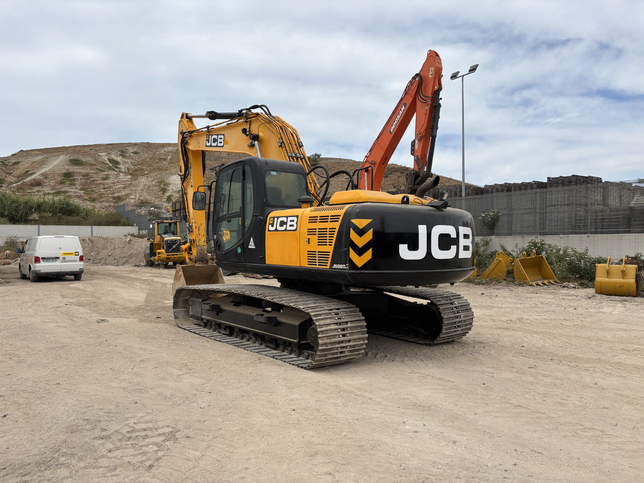 JCB JS220LC - Lintekskavaator: pilt 3 JCB JS220LC - Lintekskavaator: pilt 3