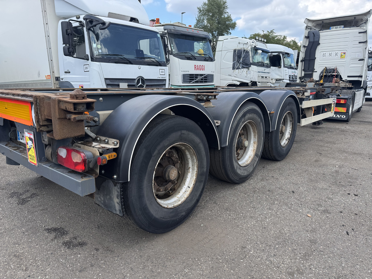 VAN HOOL Porte containers - Konteinerveduk/ Tõstukiga poolhaagis: pilt 2 VAN HOOL Porte containers - Konteinerveduk/ Tõstukiga poolhaagis: pilt 2