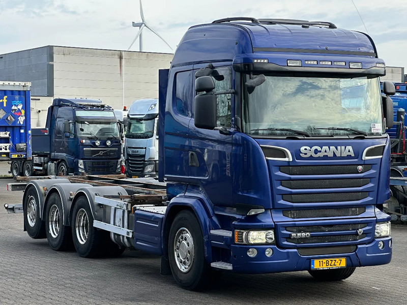 Scania R520 V8 8x4*4 Bdf / Retarder / 2 Tank / Full Air / Euro 6 - Konteinerveduk/ Tõstukiga veoauto: pilt 2 Scania R520 V8 8x4*4 Bdf / Retarder / 2 Tank / Full Air / Euro 6 - Konteinerveduk/ Tõstukiga veoauto: pilt 2