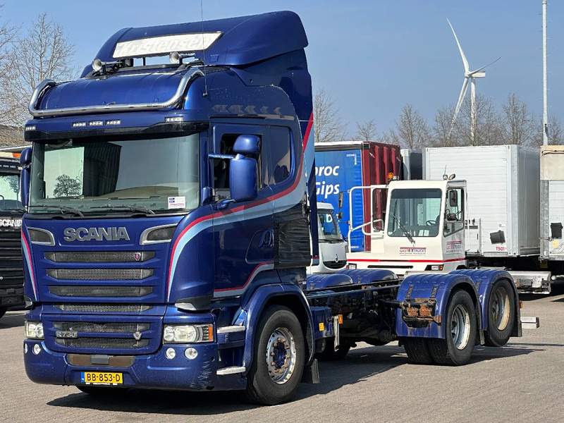 Scania R730 V8 6x2 Retarder Euro 6 Full Air WB 4.50 - Kabiinišassiiga veoauto: pilt 1 Scania R730 V8 6x2 Retarder Euro 6 Full Air WB 4.50 - Kabiinišassiiga veoauto: pilt 1