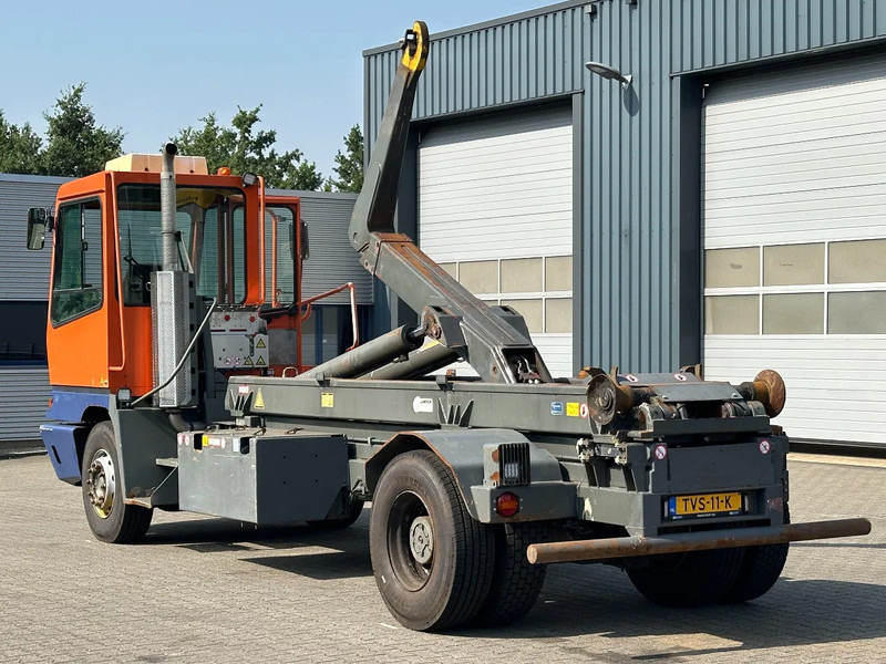Terberg YT 222 4x2 AJK 30T Haakarm / Weegsysteem / Overdrukcabine / *NL-Kenteken* - Konkstõstukiga veoauto: pilt 4 Terberg YT 222 4x2 AJK 30T Haakarm / Weegsysteem / Overdrukcabine / *NL-Kenteken* - Konkstõstukiga veoauto: pilt 4