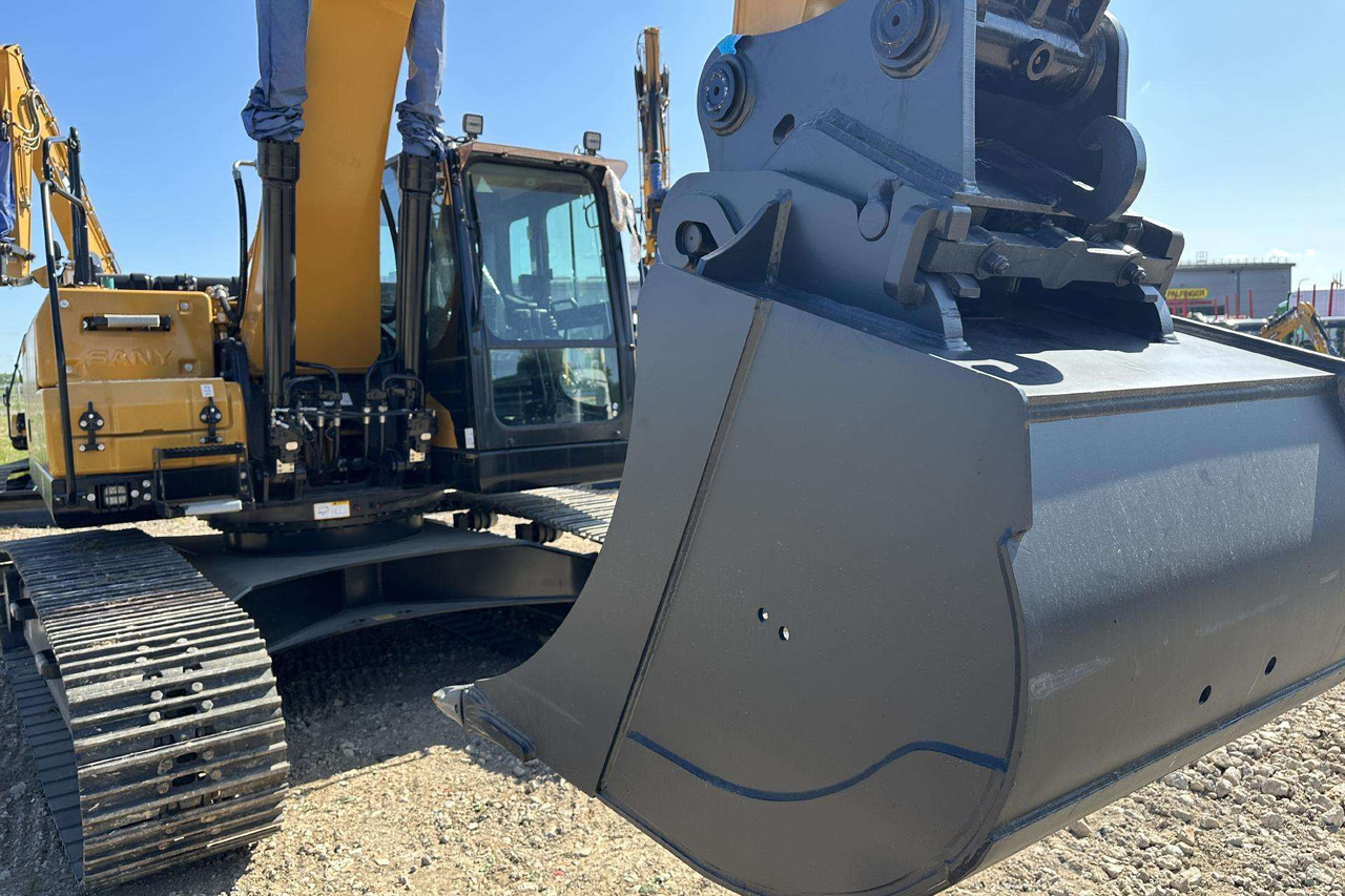 Uus Lintekskavaator SANY SY215C: pilt 8
