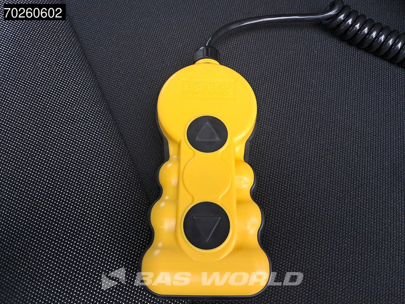 Uus Tarbesõiduk kallur Iveco Daily 35C21 Neu! Dreiseitenkipper Automatik 210PS Doppelbereifung 3,5t Anhängelast ACC LED Klima Kamera Euro6 Kipper 2m3 A/C: pilt 13 Uus Tarbesõiduk kallur Iveco Daily 35C21 Neu! Dreiseitenkipper Automatik 210PS Doppelbereifung 3,5t Anhängelast ACC LED Klima Kamera Euro6 Kipper 2m3 A/C: pilt 13